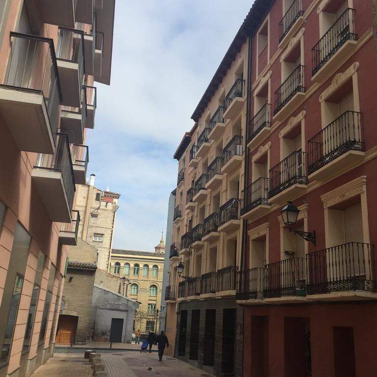 Apartamentos Auhabitat Zaragoza, Edificio De Apartamentos Turisticos Екстериор снимка