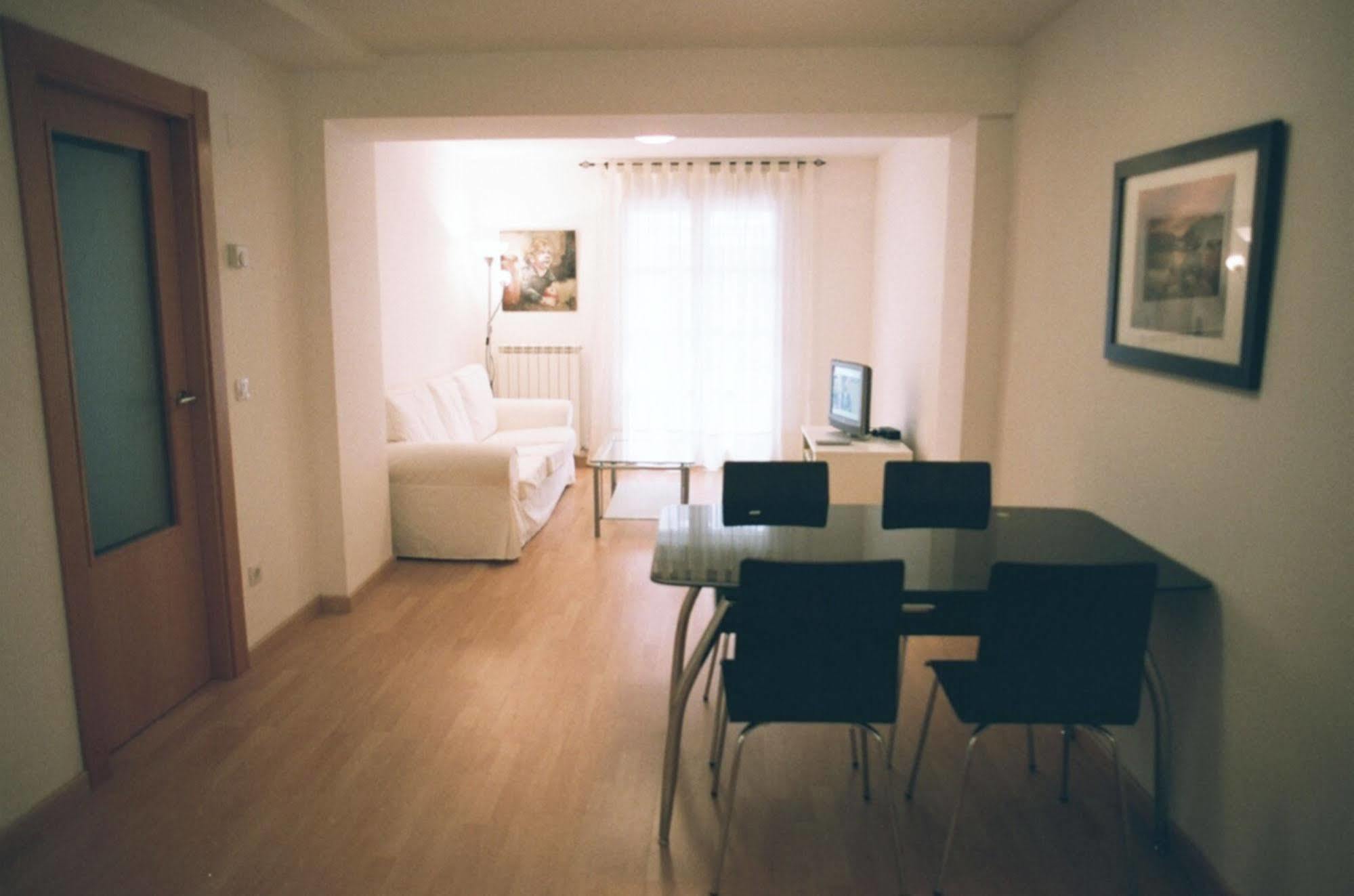 Apartamentos Auhabitat Zaragoza, Edificio De Apartamentos Turisticos Екстериор снимка