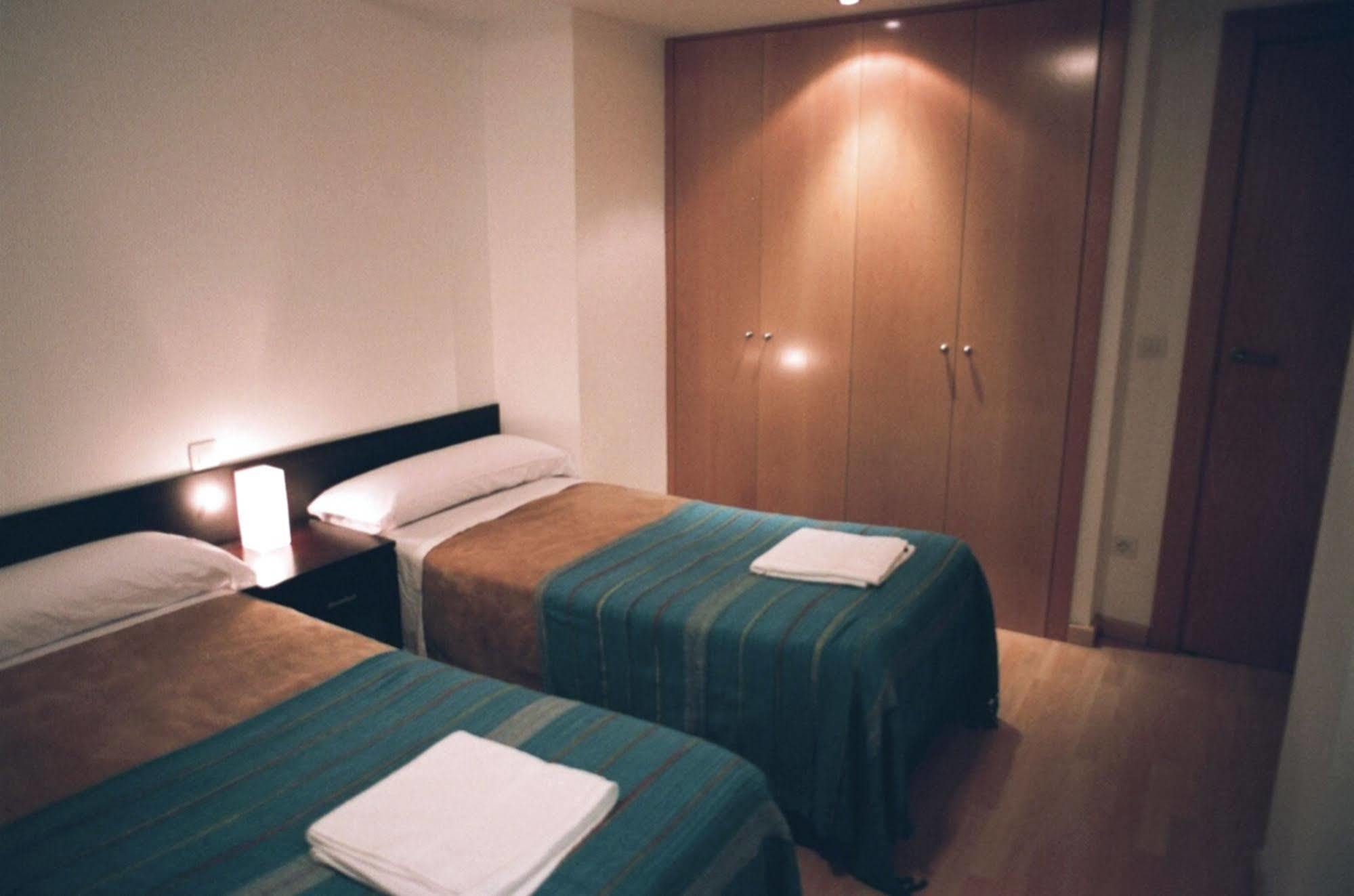 Apartamentos Auhabitat Zaragoza, Edificio De Apartamentos Turisticos Екстериор снимка
