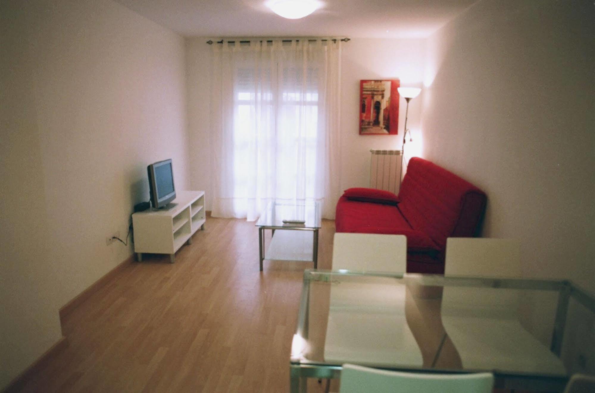Apartamentos Auhabitat Zaragoza, Edificio De Apartamentos Turisticos Екстериор снимка