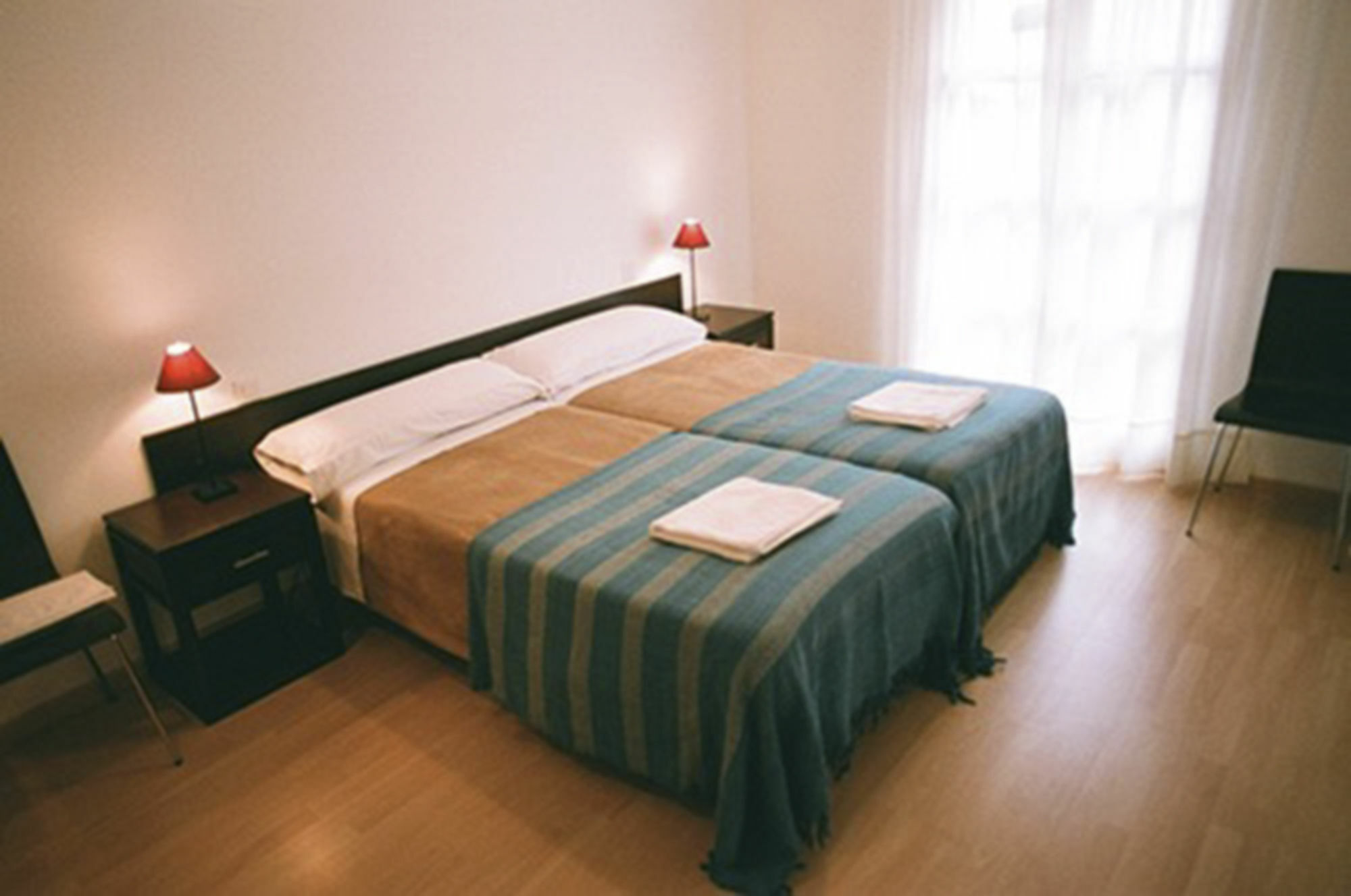 Apartamentos Auhabitat Zaragoza, Edificio De Apartamentos Turisticos Екстериор снимка